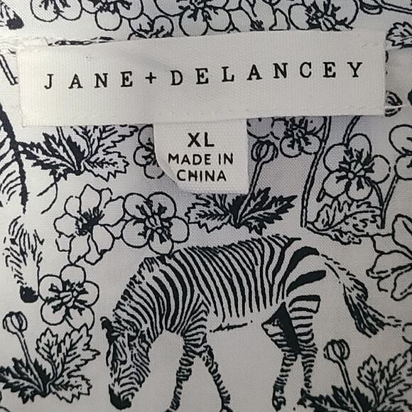 Jane + Delancey Women’s Zebra Floral Button Down Shirt XL Short Sleeve - Picture 2 of 9